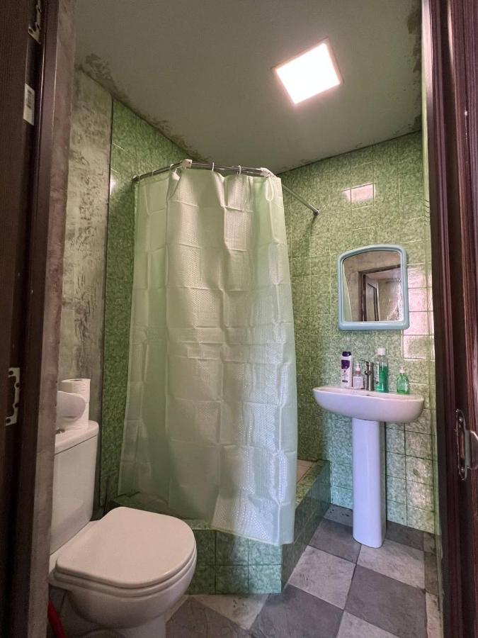 Vahe'S Family Guest House Front يريفان المظهر الخارجي الصورة