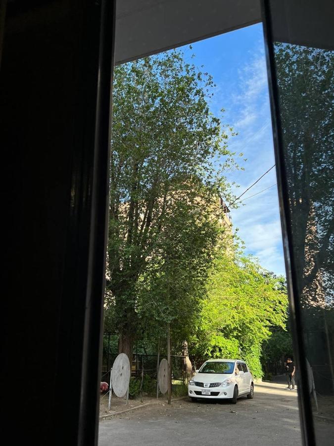 Vahe'S Family Guest House Front يريفان المظهر الخارجي الصورة